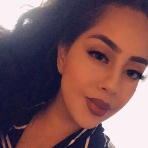 Meet your Posher, Alejandra